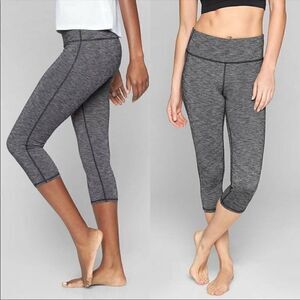 ATHLETA Chaturanga Capri Legging Charcoal Gray